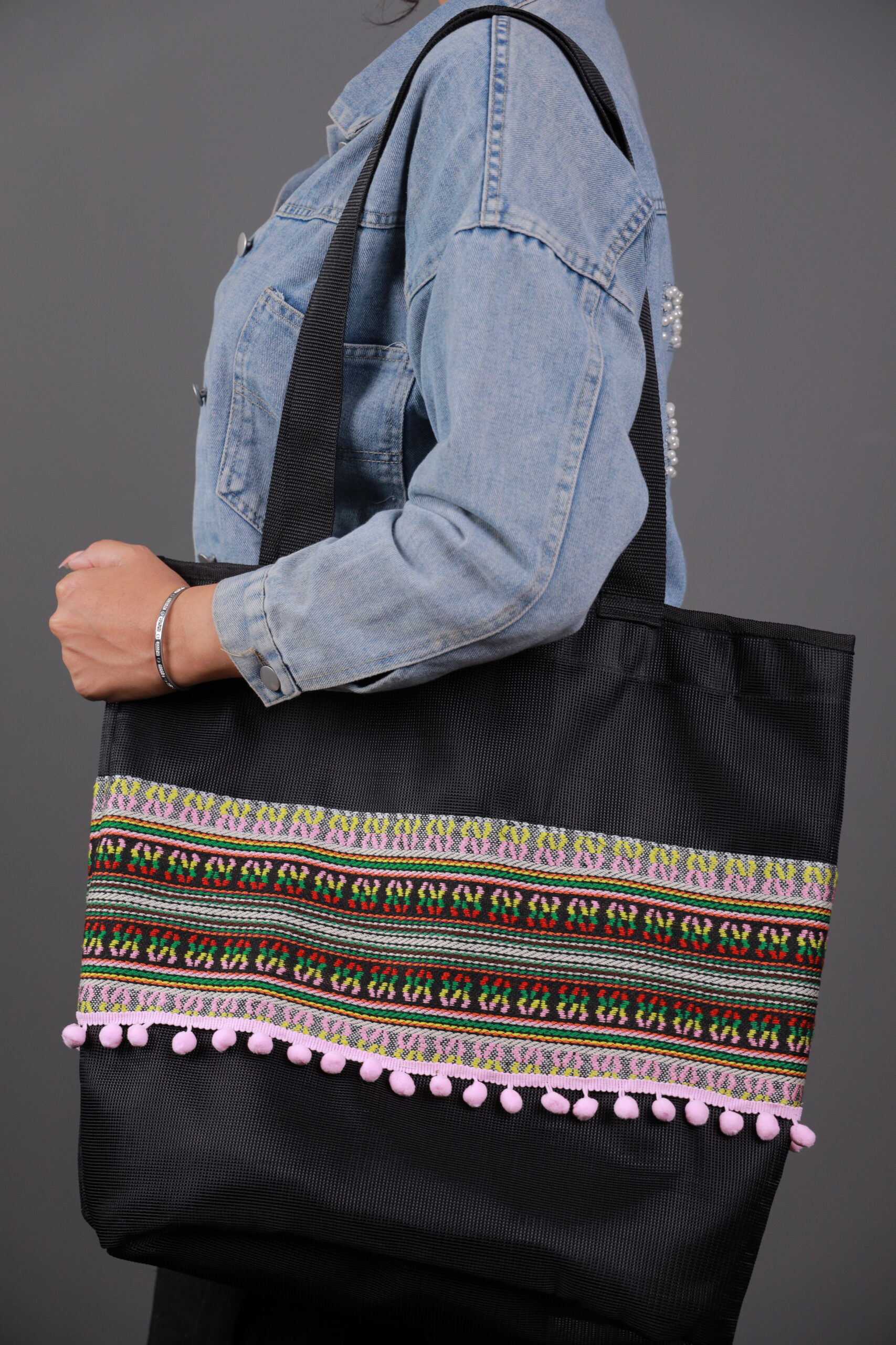 Sadu-Pattern Beach Bag - Image 3