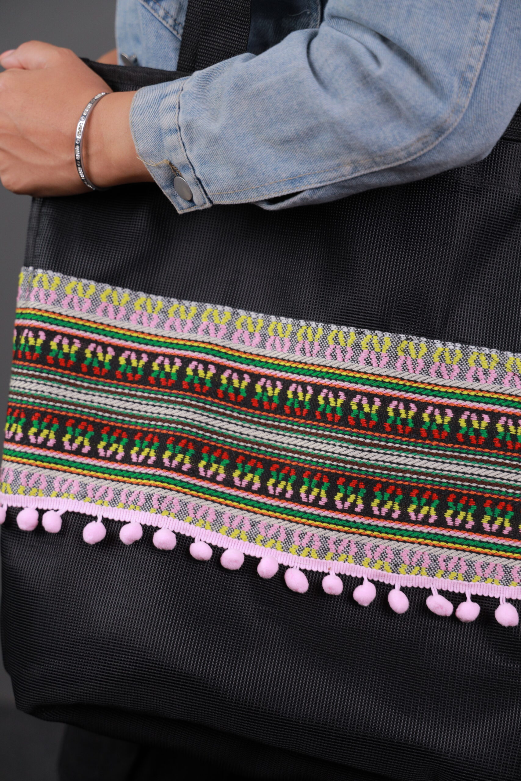 Sadu-Pattern Beach Bag - Image 4