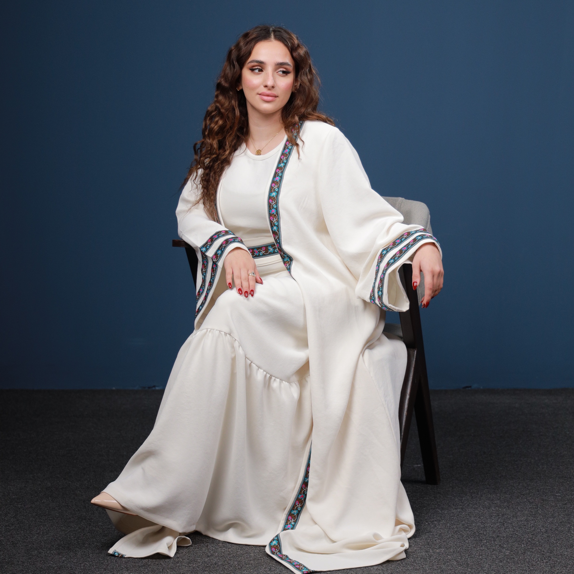 Elegant Ivory Abaya - Image 3
