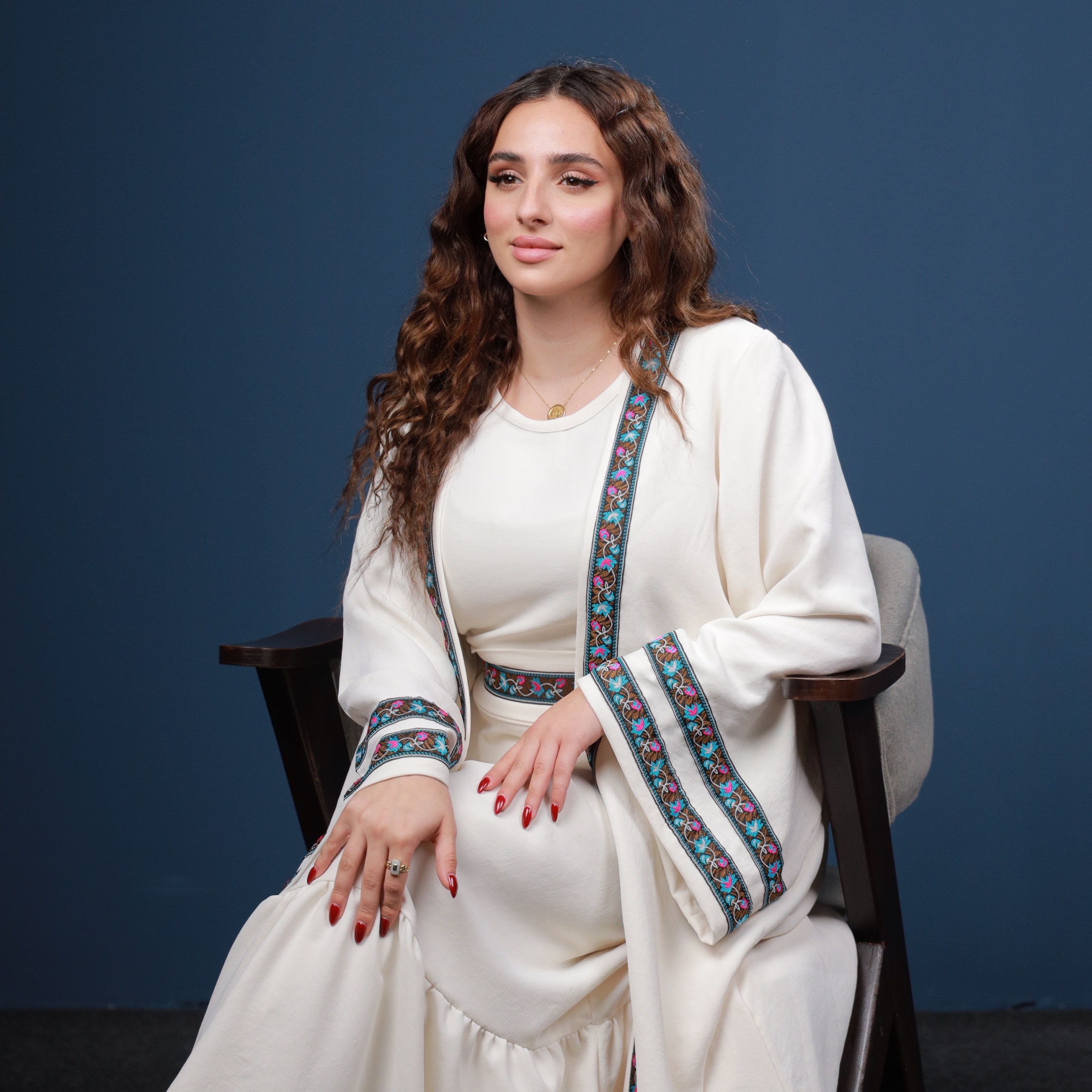 Elegant Ivory Abaya - Image 2