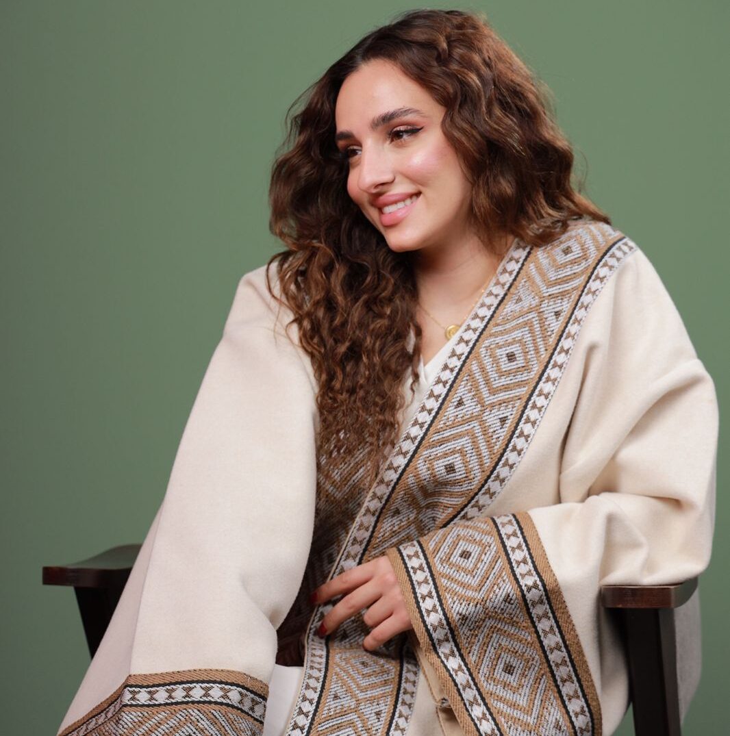 Embroidered Beige Bisht