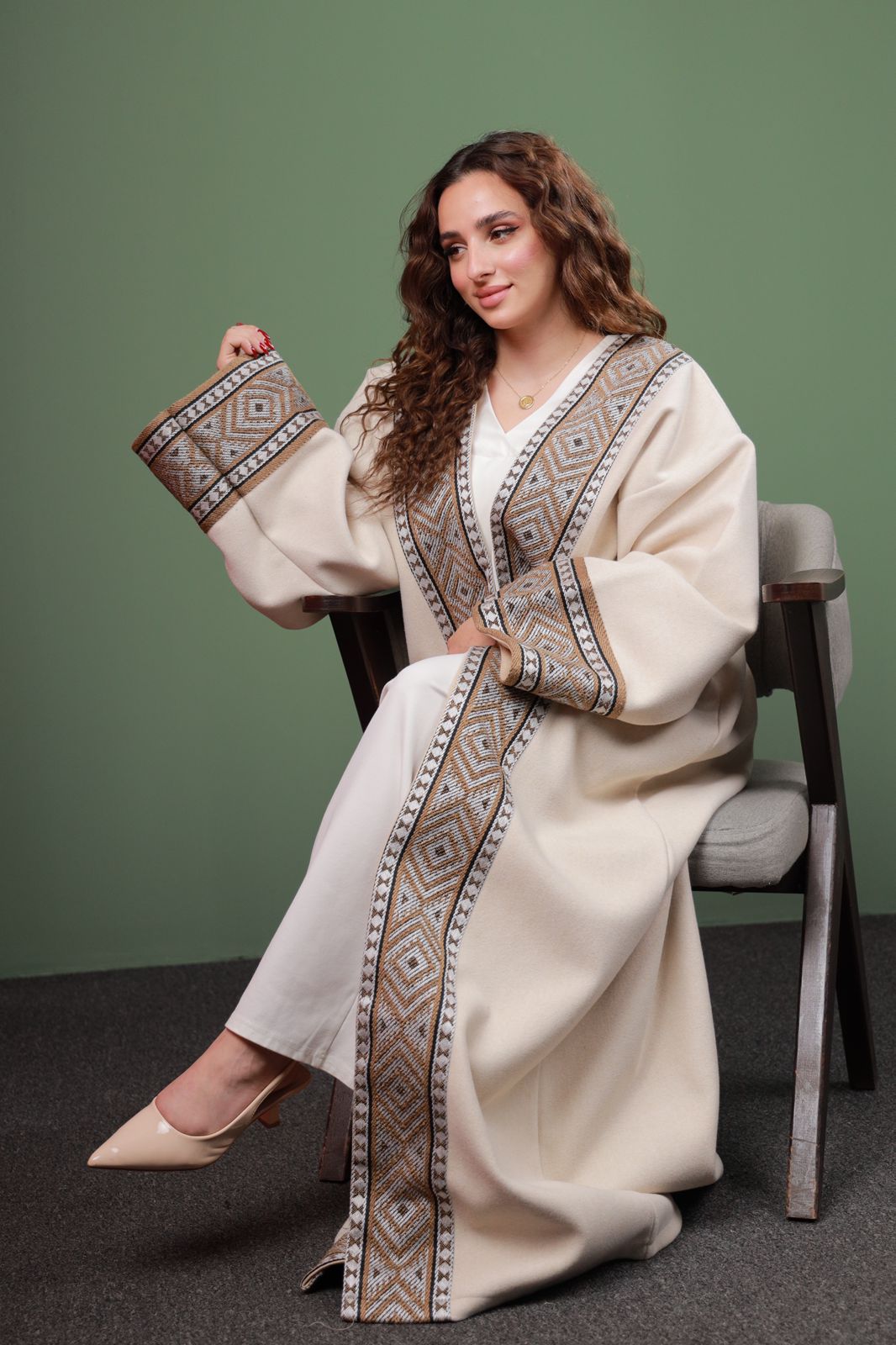 Embroidered Beige Bisht - Image 5