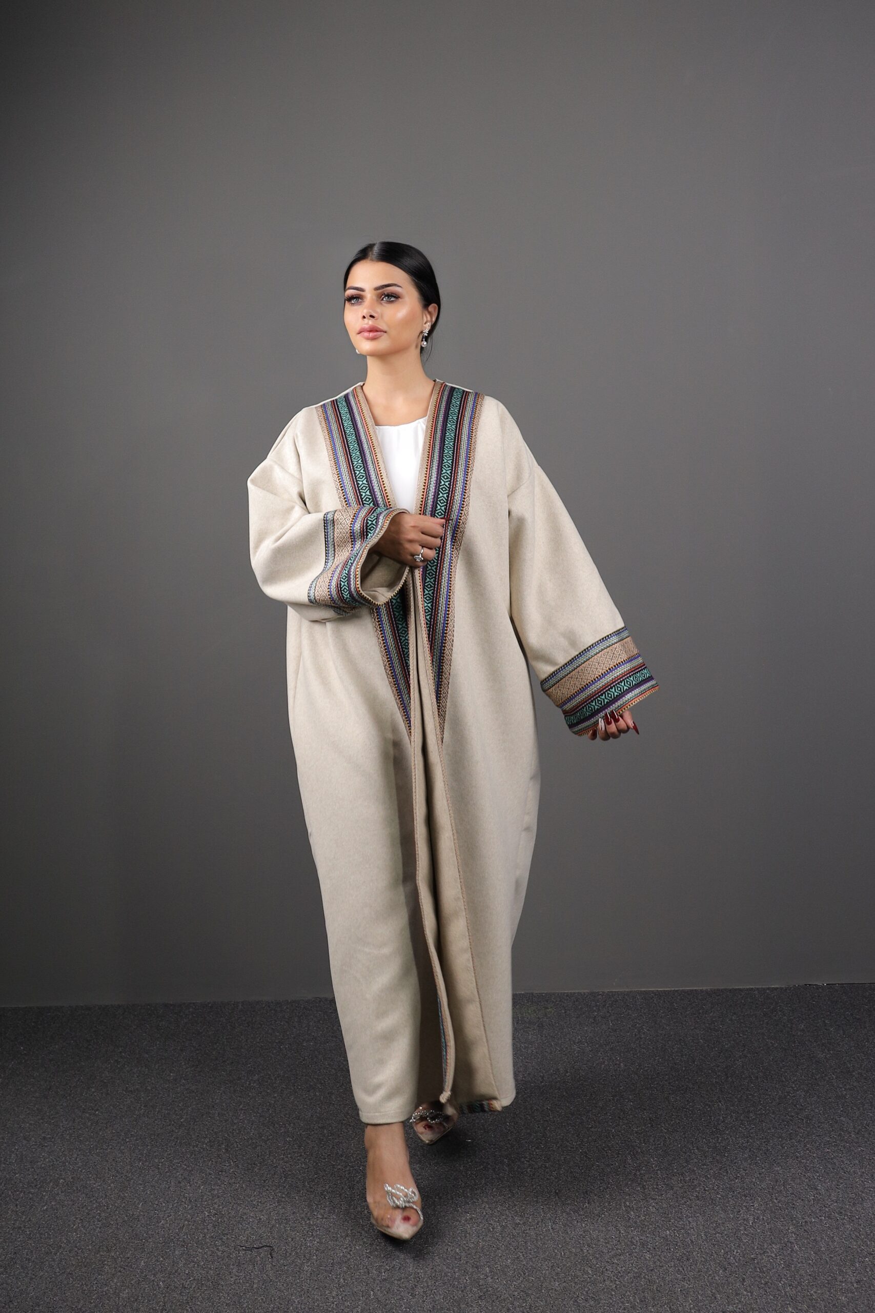 Terquaze - Beige Bisht